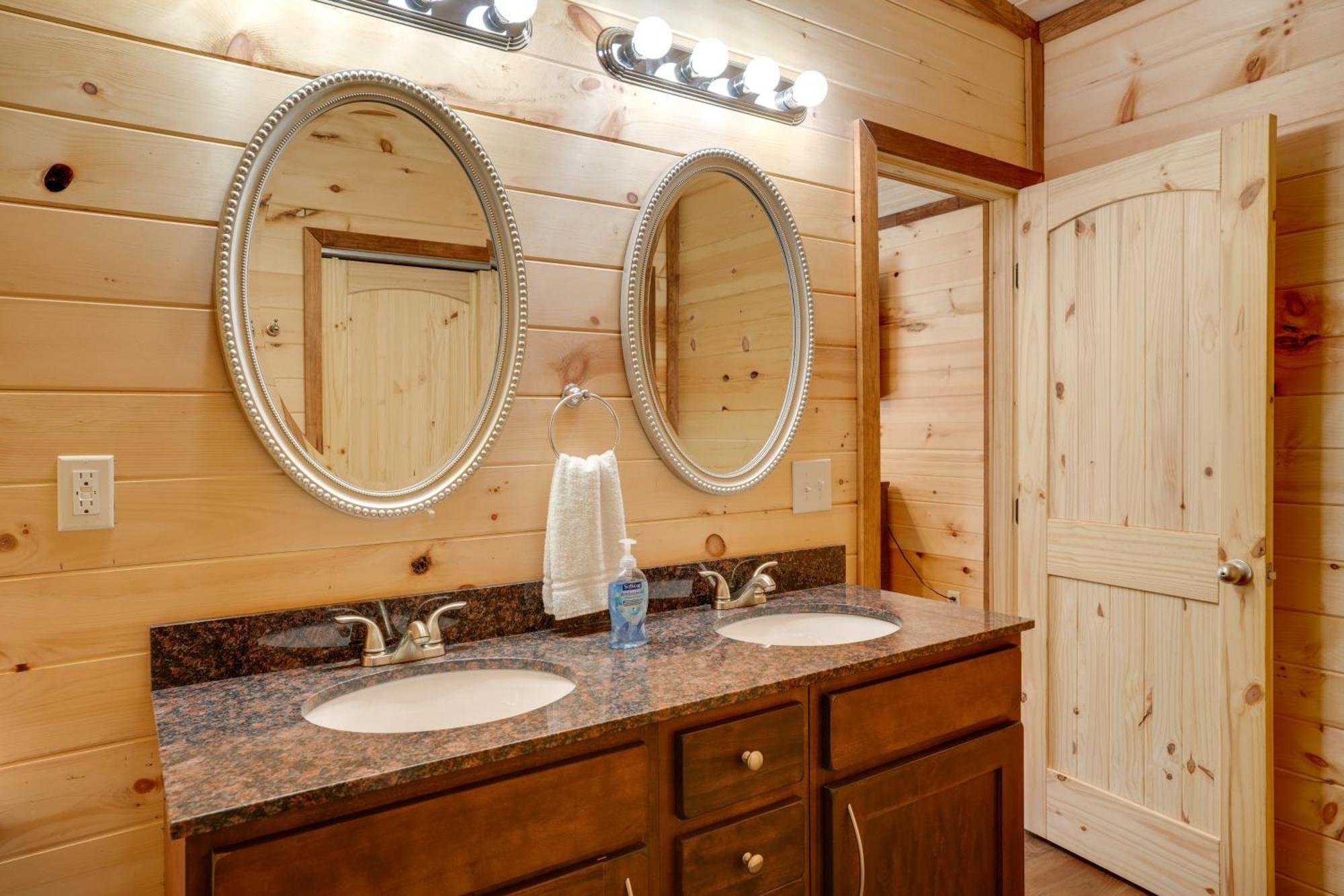 Lakeside Trenton Cabin On 7-Acre Property! Buitenkant foto