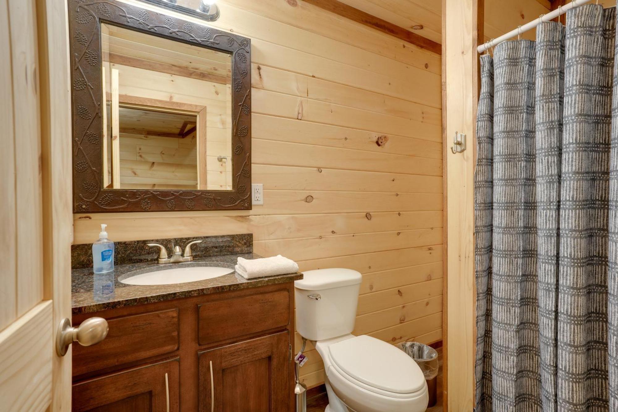 Lakeside Trenton Cabin On 7-Acre Property! Buitenkant foto